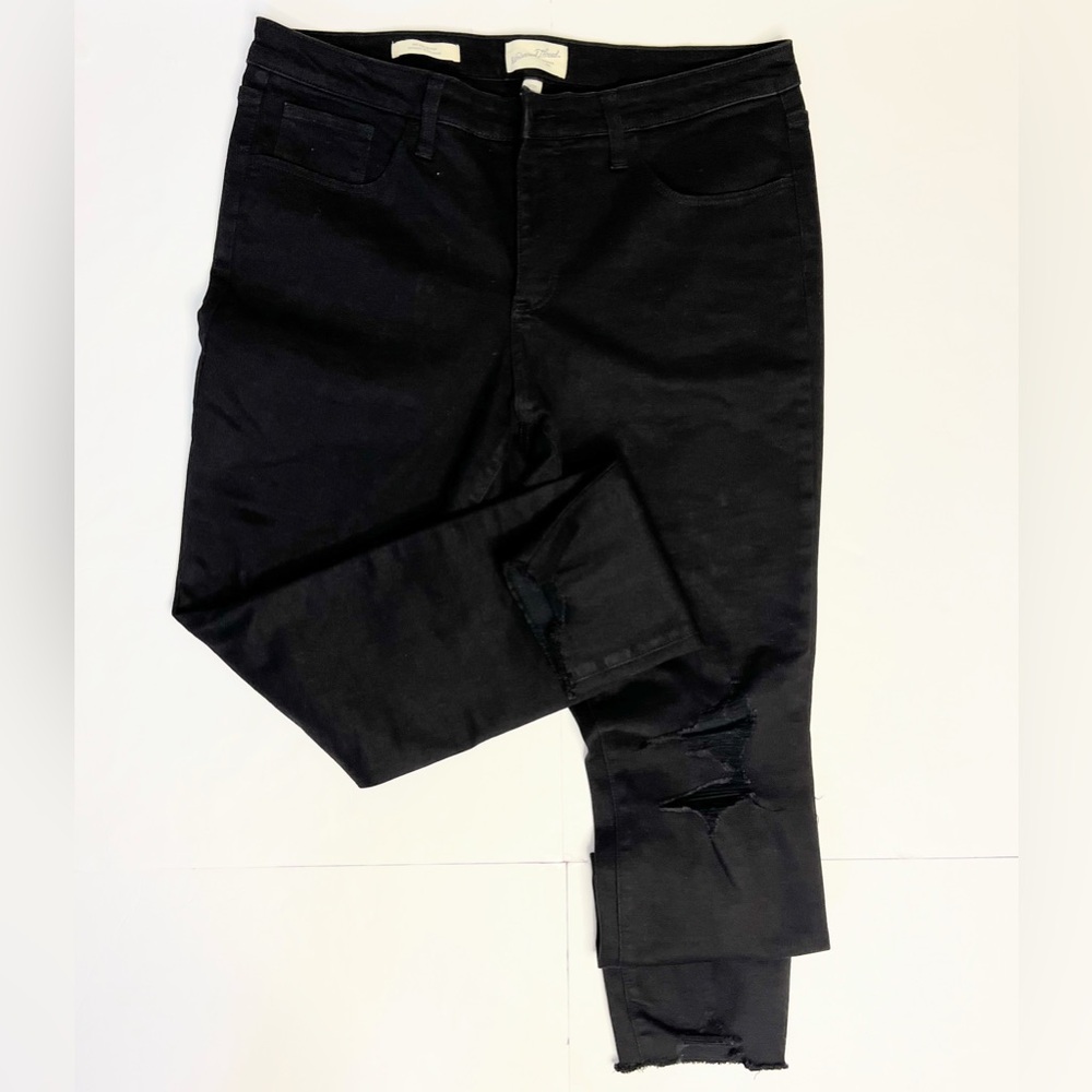 Universal Thread Black Cropped Jeans